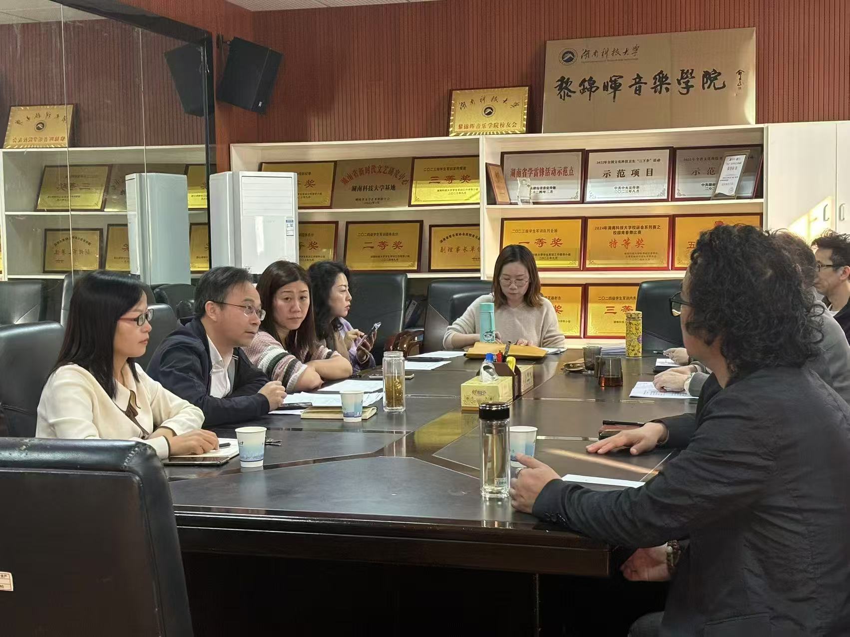 5ec7418fc1d340cb9eda8c98cfbb5100.jpg 5ec7418fc1d340cb9eda8c98cfbb5100.jpg